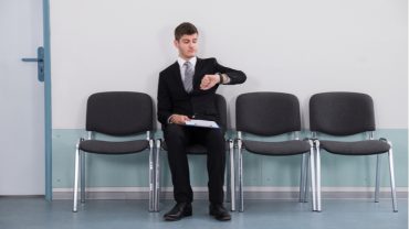 6 things that recruiters should never do in a job interview