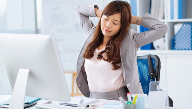 Comment Eviter Les Douleurs Aux Epaules Au Bureau Jobboom